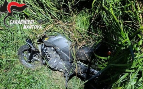 Tragico incidente sulla Statale 62 a Roverbella: perde il controllo della moto e muore a 48 anni
