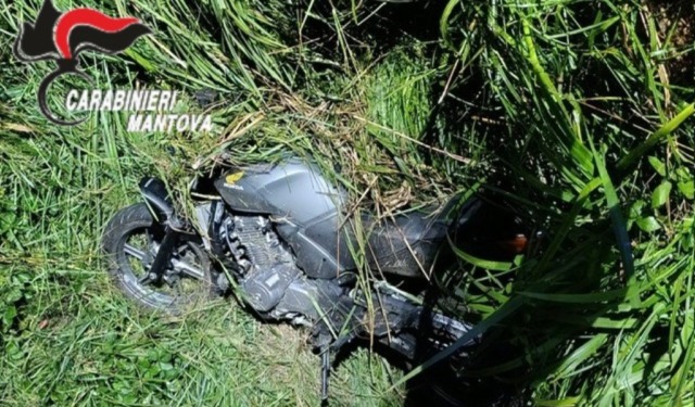 Tragico incidente sulla Statale 62 a Roverbella: perde il controllo della moto e muore a 48 anni