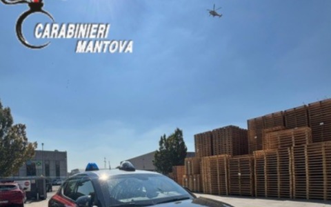 Infortunio sul lavoro a Viadana, operaio si amputa un dito sotto un macchinario