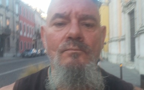 Addio a Oscar Lanzoni, trovato morto in casa a Lunetta: Mantova piange il pizzaiolo con la musica nel cuore