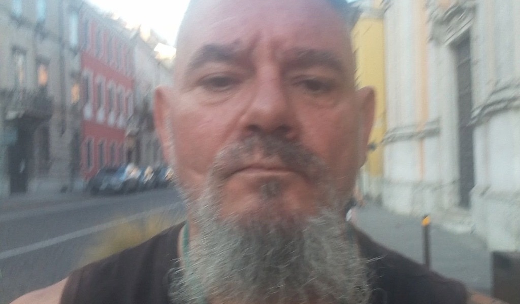 Addio a Oscar Lanzoni, trovato morto in casa a Lunetta: Mantova piange il pizzaiolo con la musica nel cuore