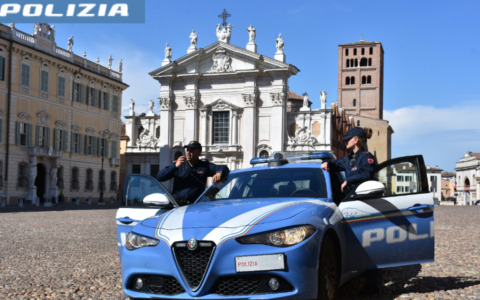 Invia la foto di un coltello alla ex minacciando di morte il suo nuovo compagno: “Guarda questo”