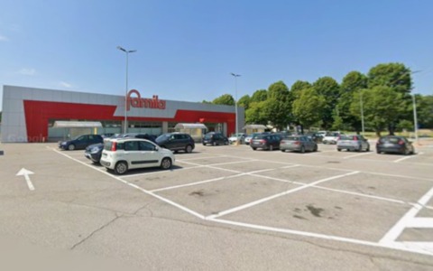 Furto al supermercato Famila di Quistello: incastrati dalle telecamere, denunciati due uomini