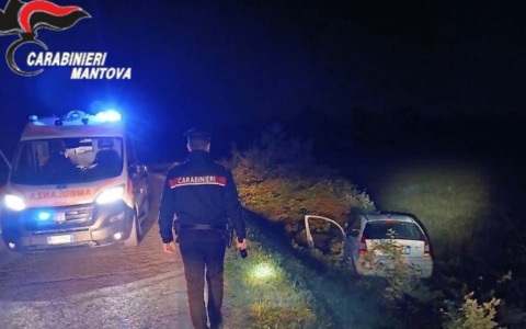 Esce di strada con l’auto a Volta Mantovana: conducente trovato positivo all’alcoltest