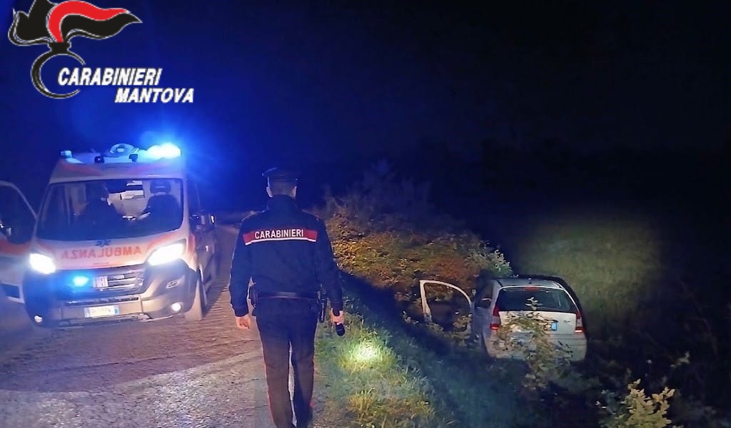 Esce di strada con l’auto a Volta Mantovana: conducente trovato positivo all’alcoltest