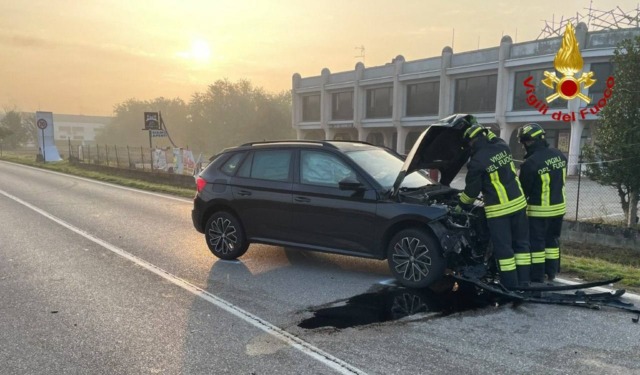 Scontro frontale a Pomponesco: auto finisce nel fosso, un morto e un ferito