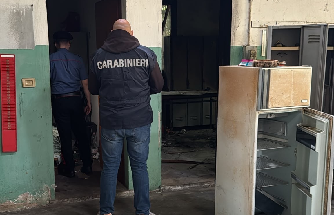 Controlli dei Carabinieri in un immobile abbandonato: denunciato un 37enne e avviata l’espulsione per un 45enne